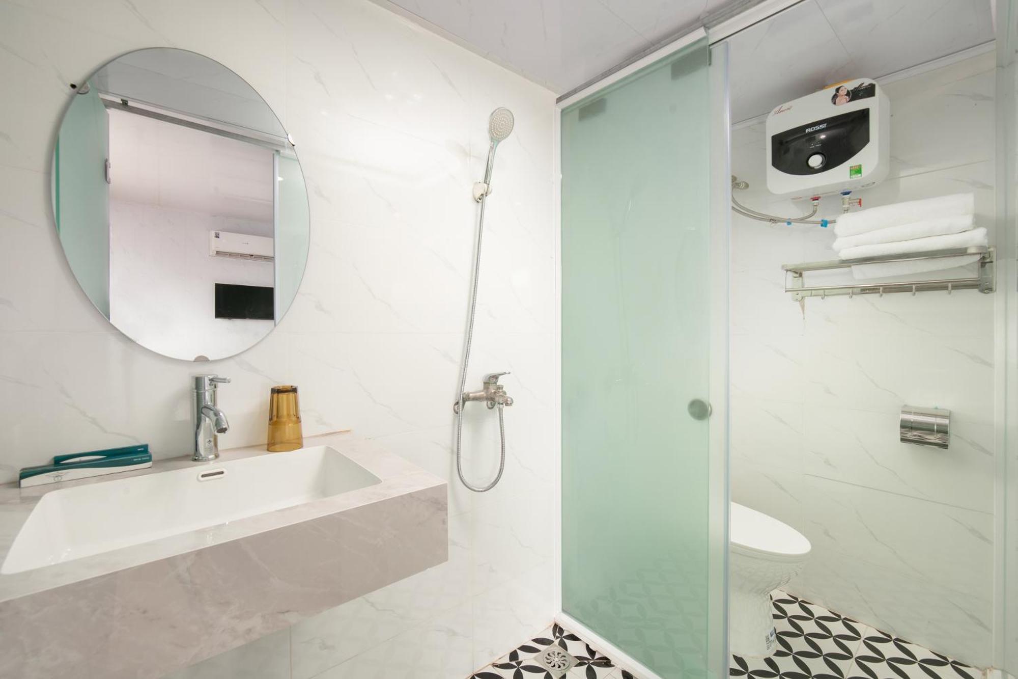 The La Renta Hotel & Spa Hanoi Exterior photo